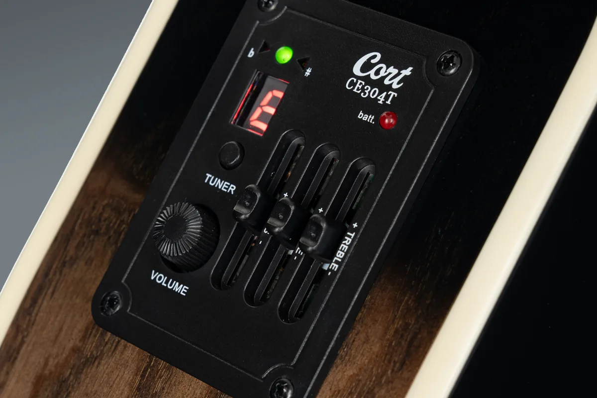 Cort CE304T Vorverstärker der EXOTIC-SFX Ash